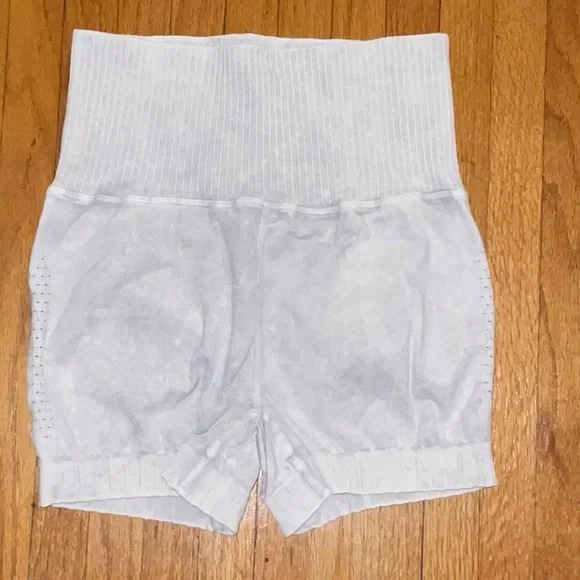 🤍NWOT FREE PEOPLE GOOD KARMA RUNNING  SHORTS - Picture 4 of 6